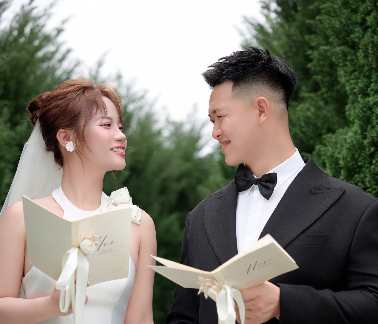 THIỆP CƯỚI HỒNG NHUNG & ANH TUẤN